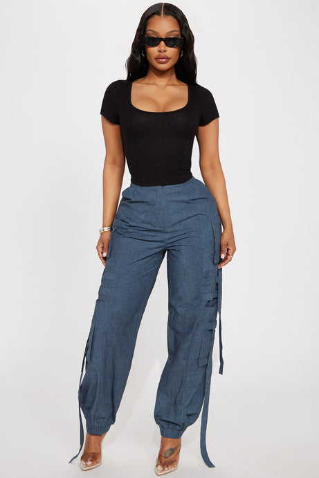 Fashion Nova walk my Way Basic Top