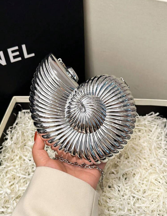 Shell shaped clutch