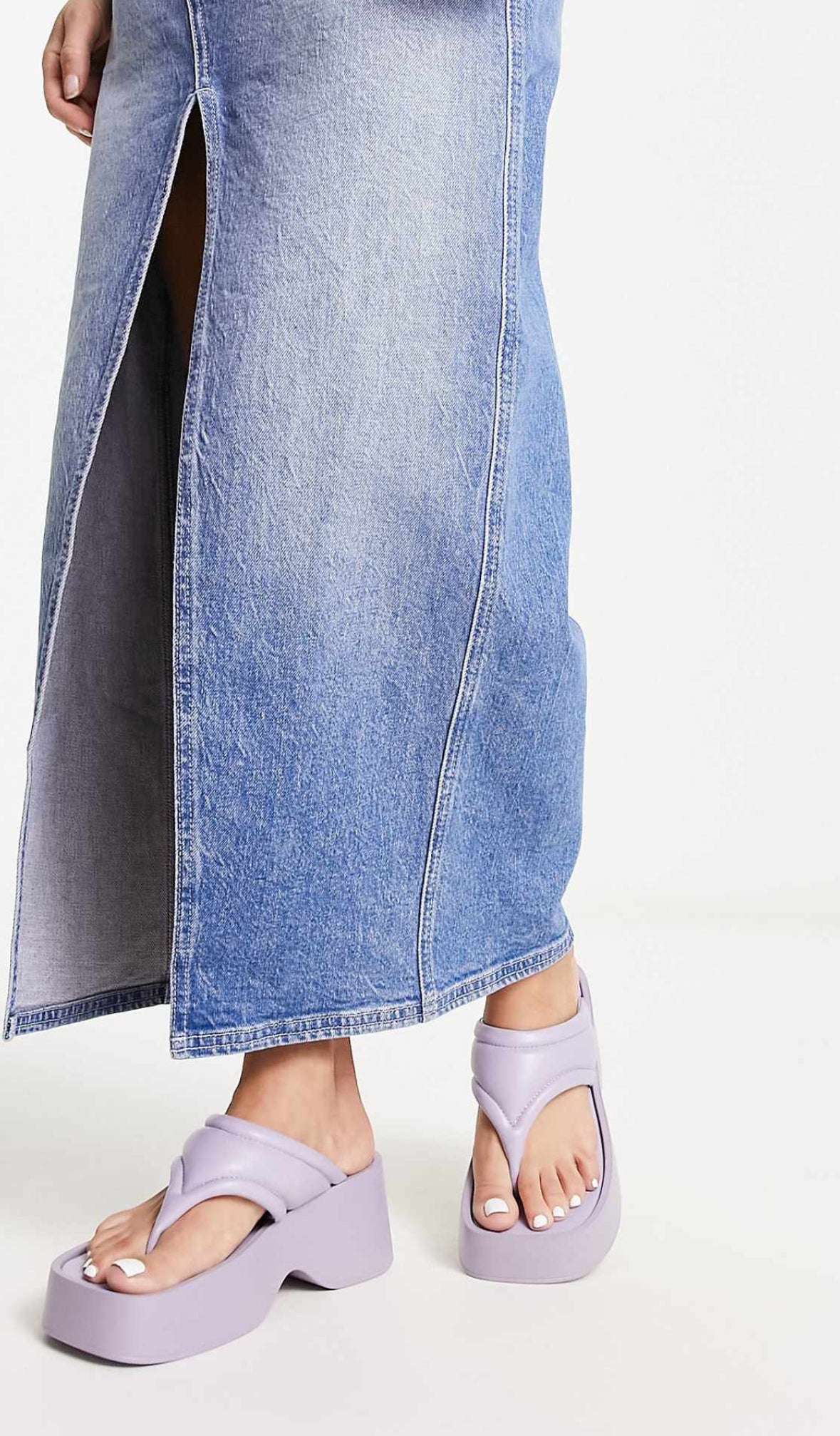 London Rebel Platform Toe Thong Sandals in lilac