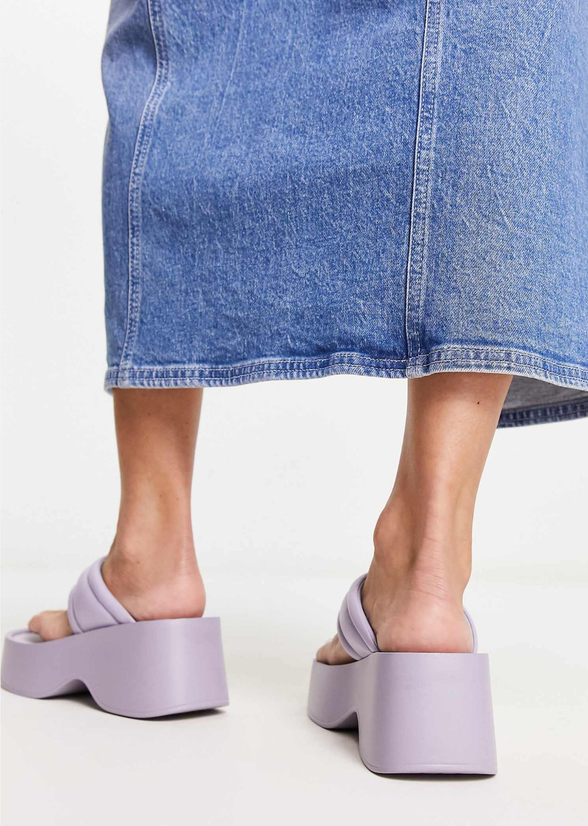 London Rebel Platform Toe Thong Sandals in lilac